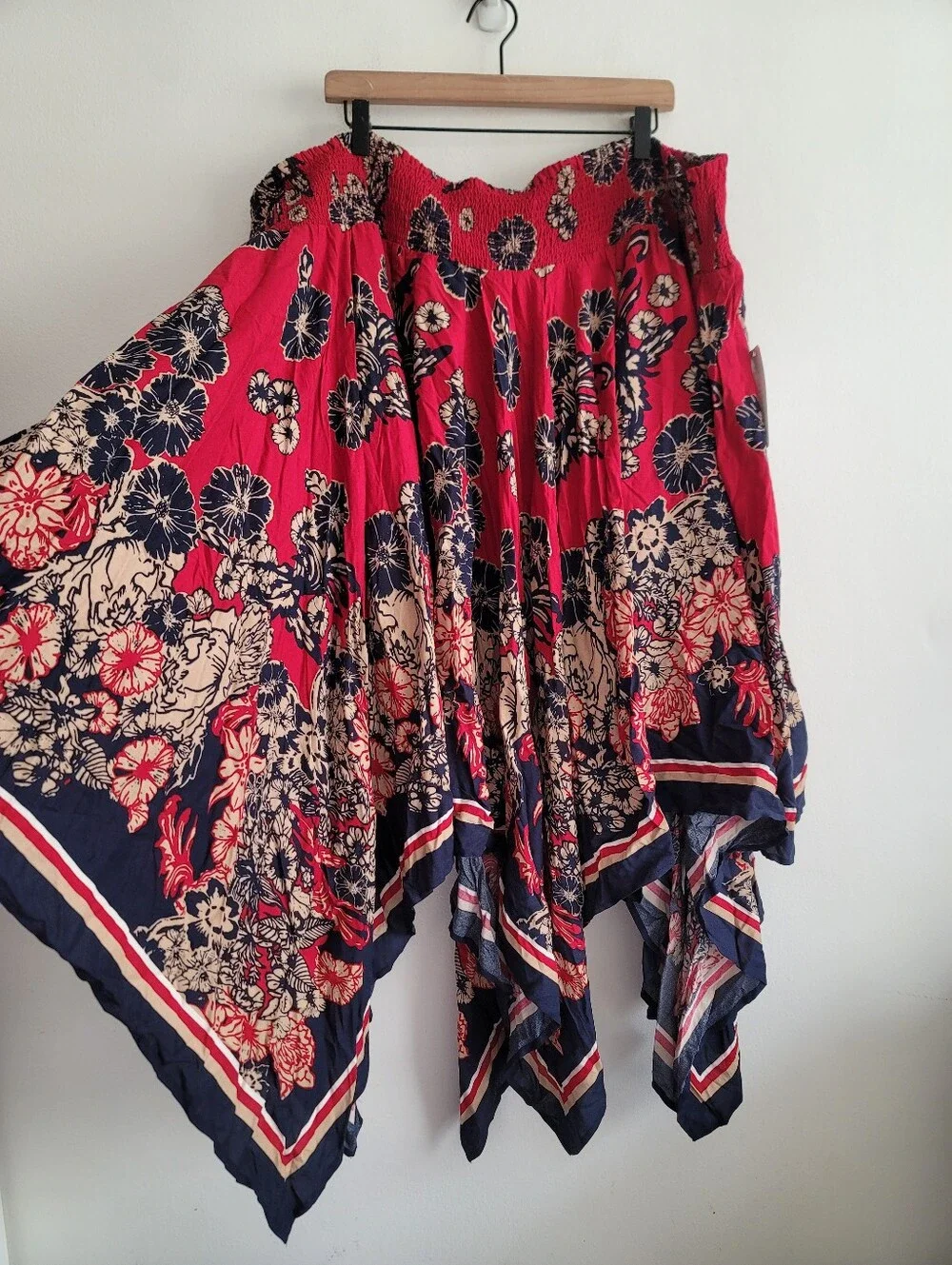NEW Floral‎ Hanky Hem 42W Tall Plus Pull On Flowy Skirt Red Blue Denim 24/7